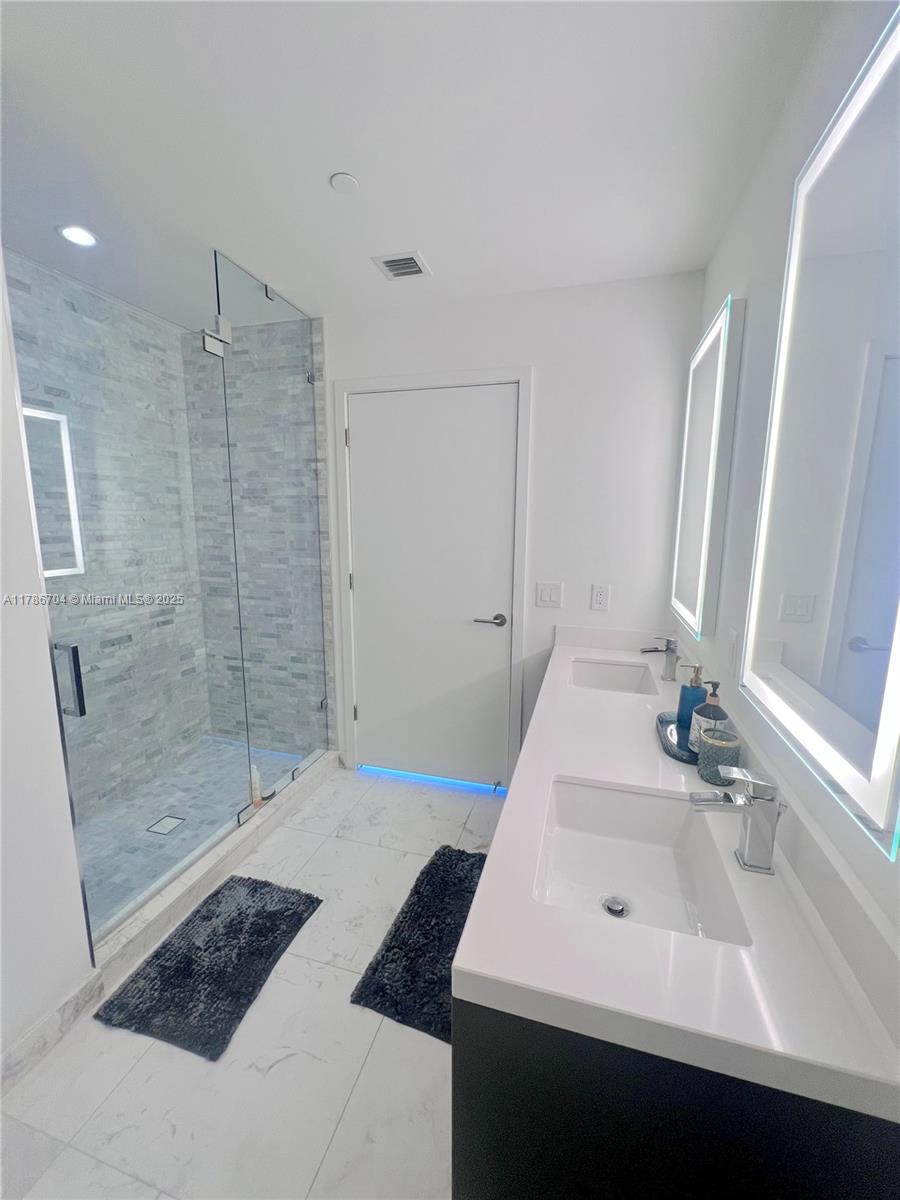 851 NE 1st Ave #2900, Miami FL 33132
