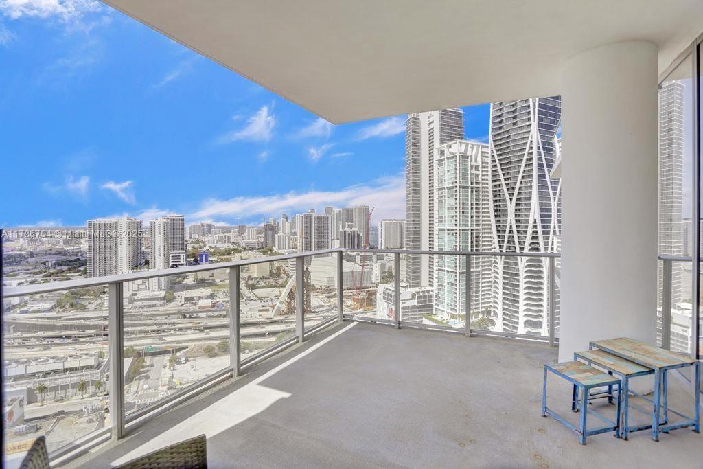 851 NE 1st Ave #2900, Miami FL 33132