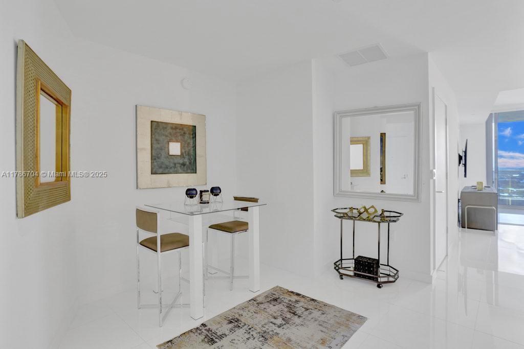 851 NE 1st Ave #2900, Miami FL 33132
