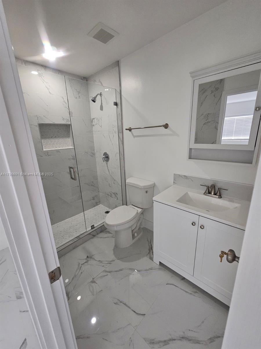 3430 NW 52nd Ave #104, Lauderdale Lakes, Florida image 25