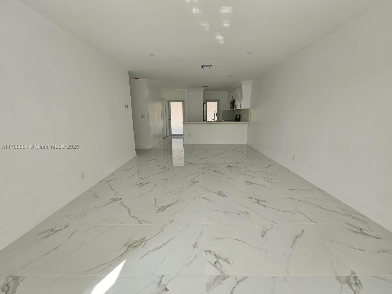 3430 NW 52nd Ave #104, Lauderdale Lakes, Florida image 9