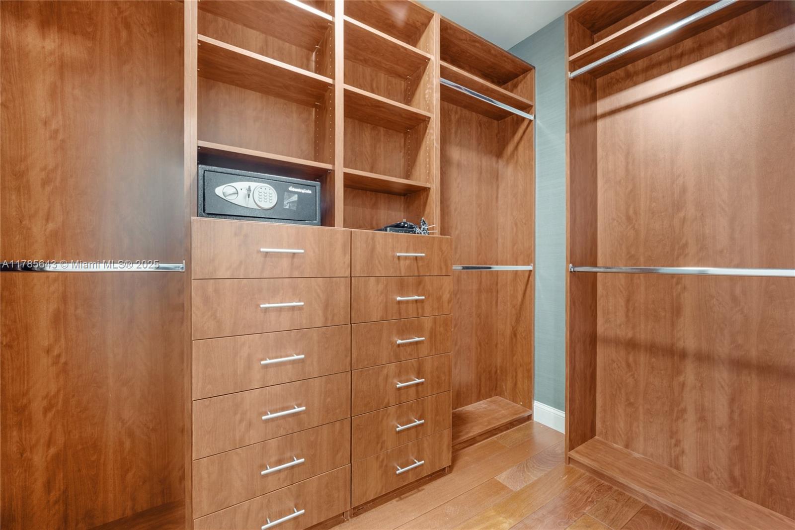 Property photo # 8