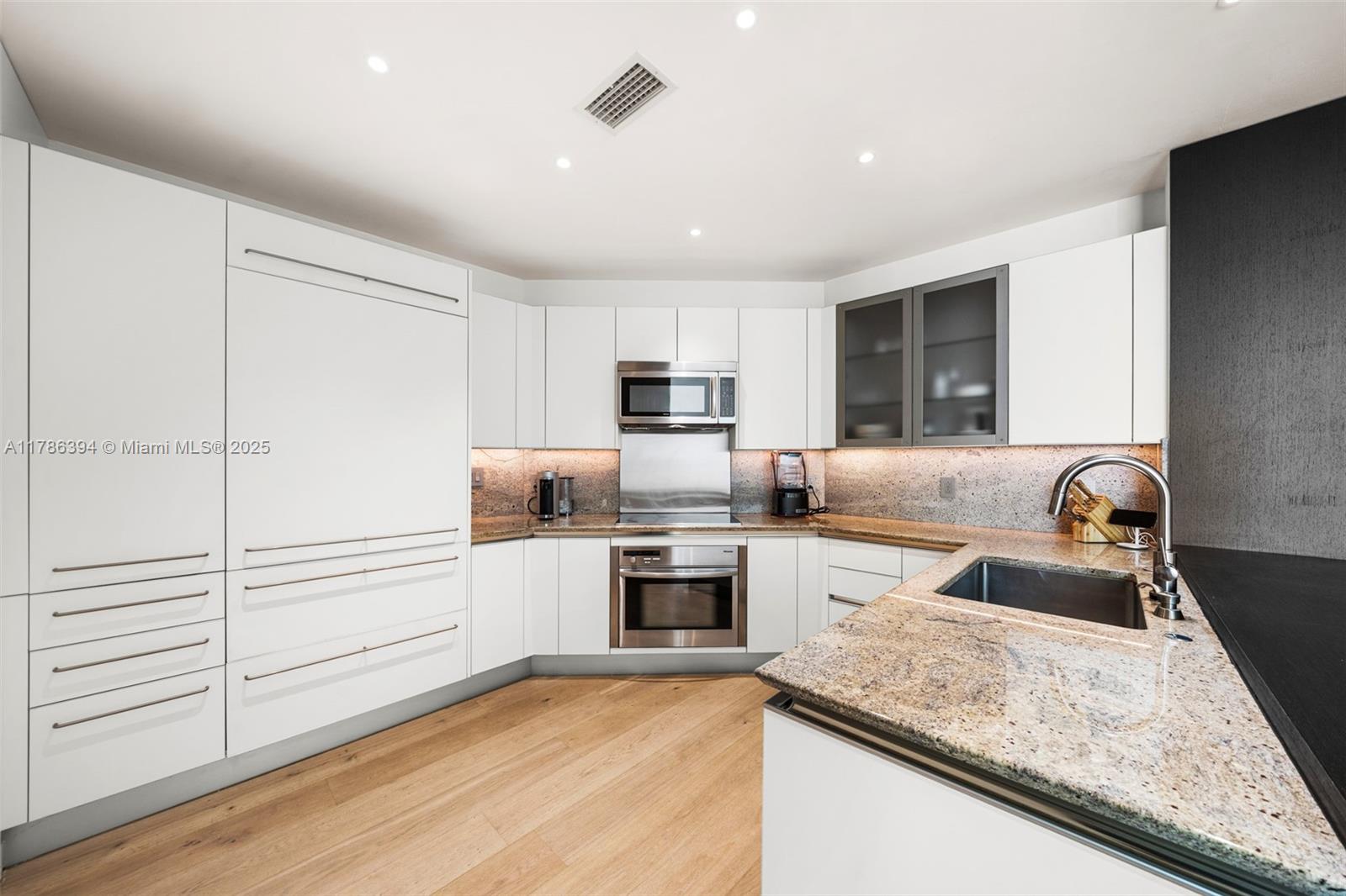 2627 S Bayshore Dr #2605, Coconut Grove FL 33133