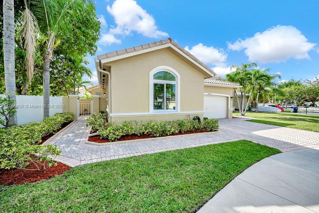 4643 NW 94th Pl, Doral, Florida image 5