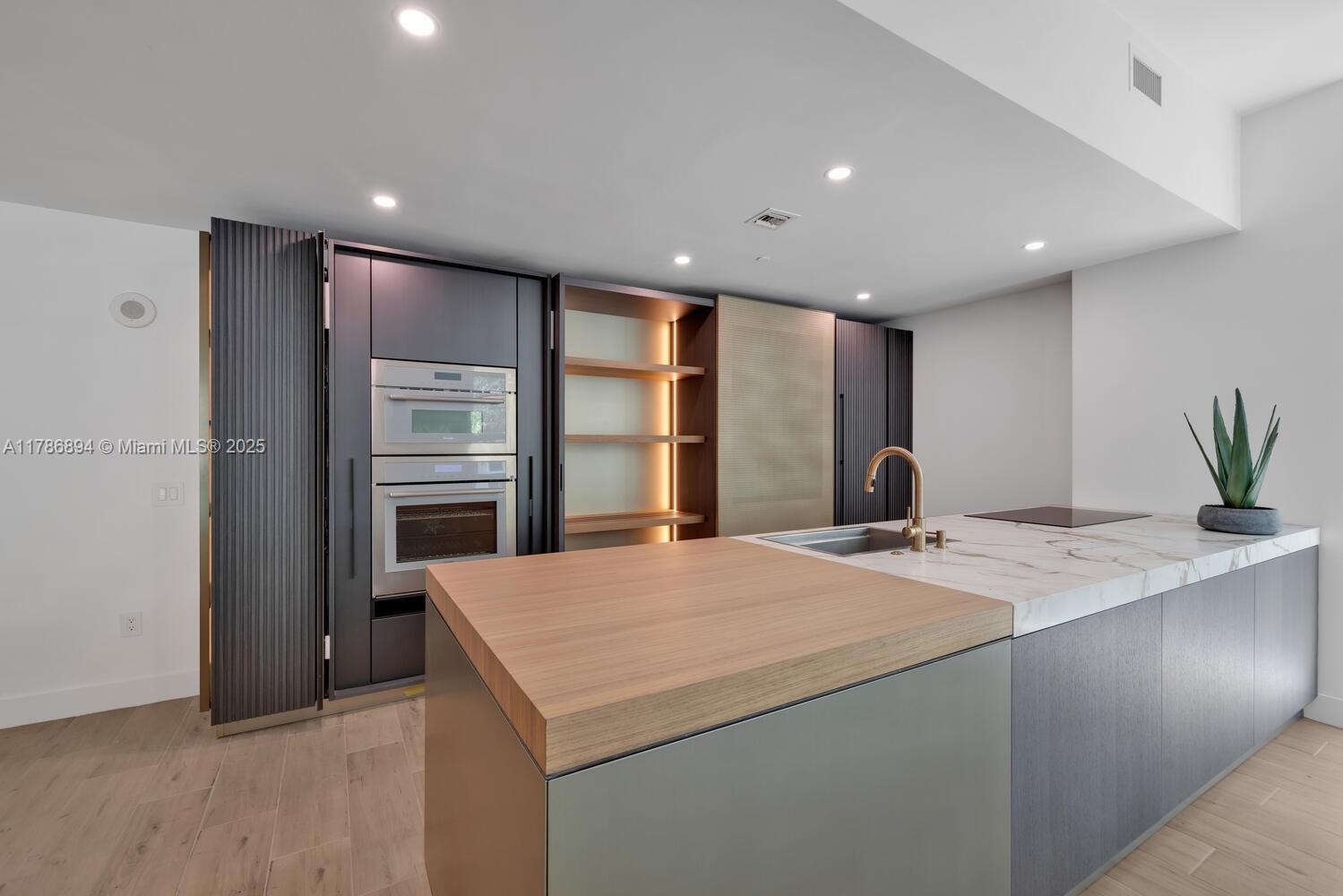 Condo for Rent in Miami, FL