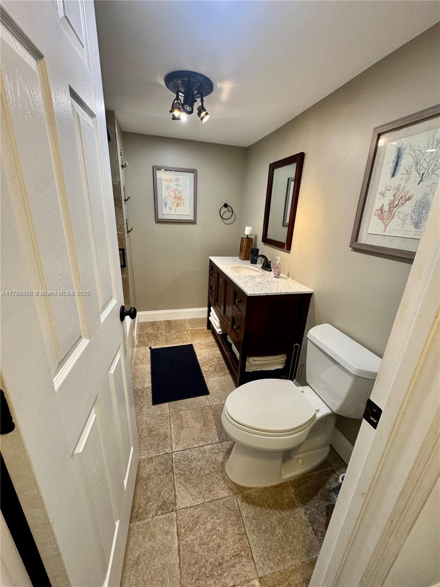 206 Normandy Dr, Tavernier, Florida image 10