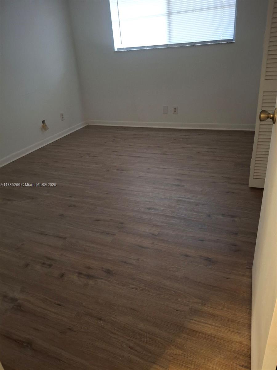 Residential, Tamarac, Florida image 12