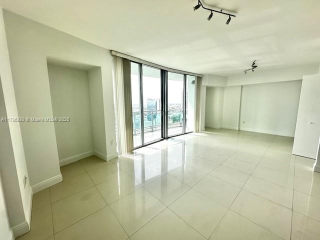 350 S Miami Ave #3315, Miami FL 33130