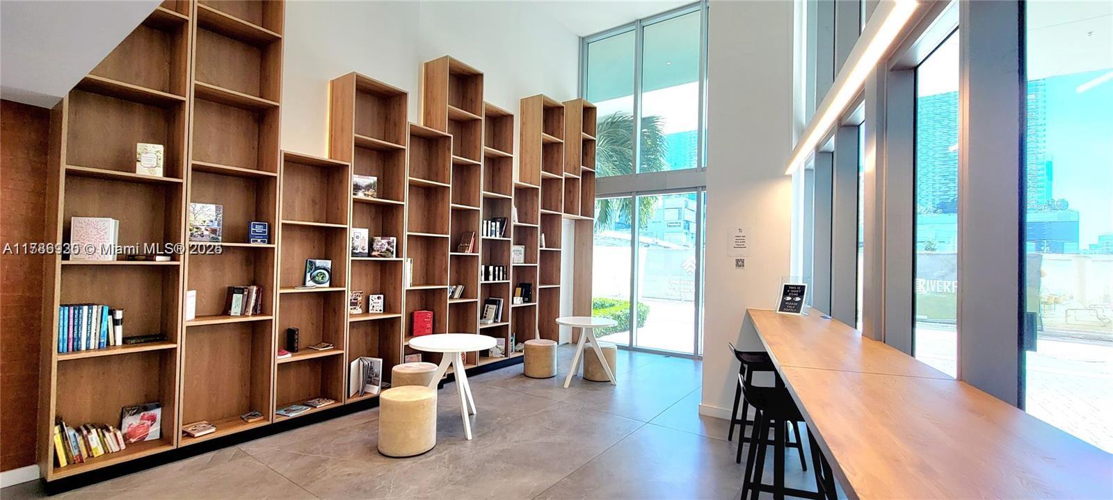 350 S Miami Ave #3315, Miami FL 33130