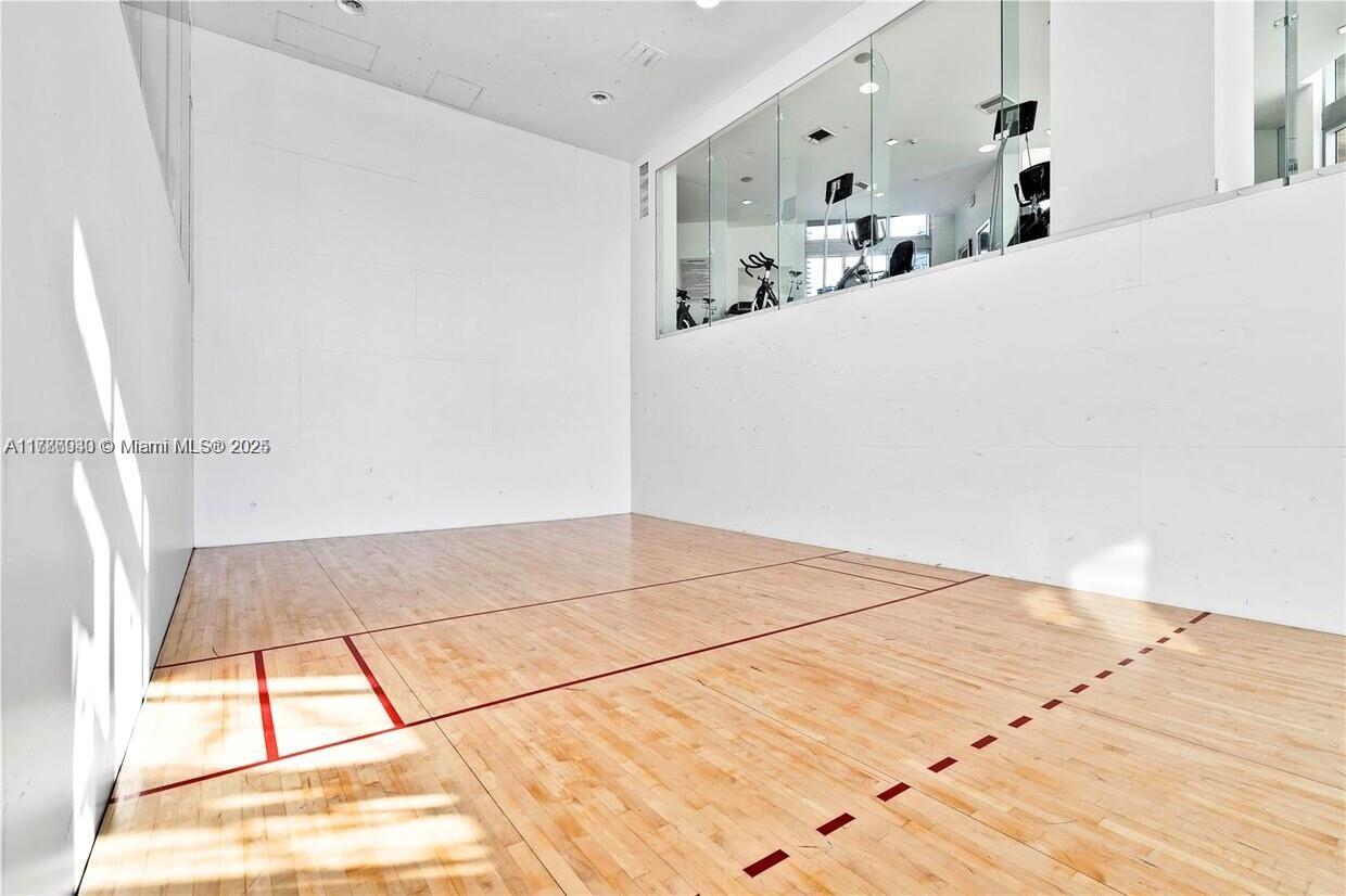 350 S Miami Ave #3315, Miami FL 33130