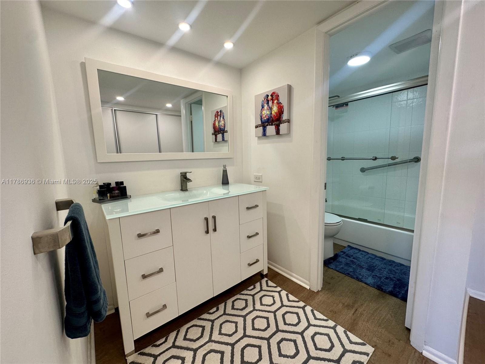 575 Crandon Blvd #707, Key Biscayne, Florida image 9