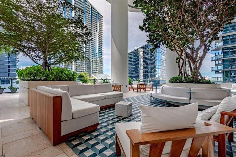 801 S Miami Ave #5302, Miami FL 33130