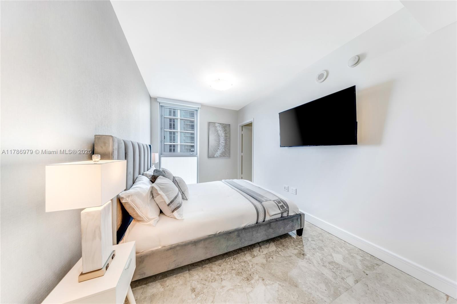 Listing Photo 18