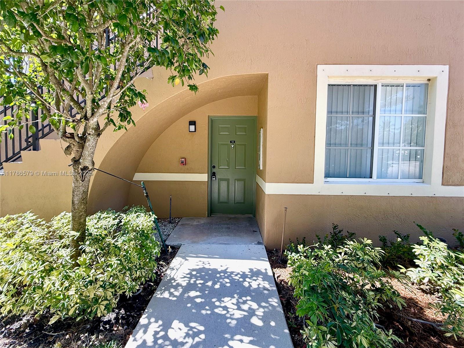 7930 N Nob Hill Rd #102, Tamarac, Florida image 2