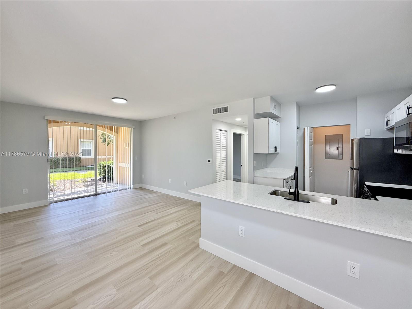 7930 N Nob Hill Rd #102, Tamarac, Florida image 6