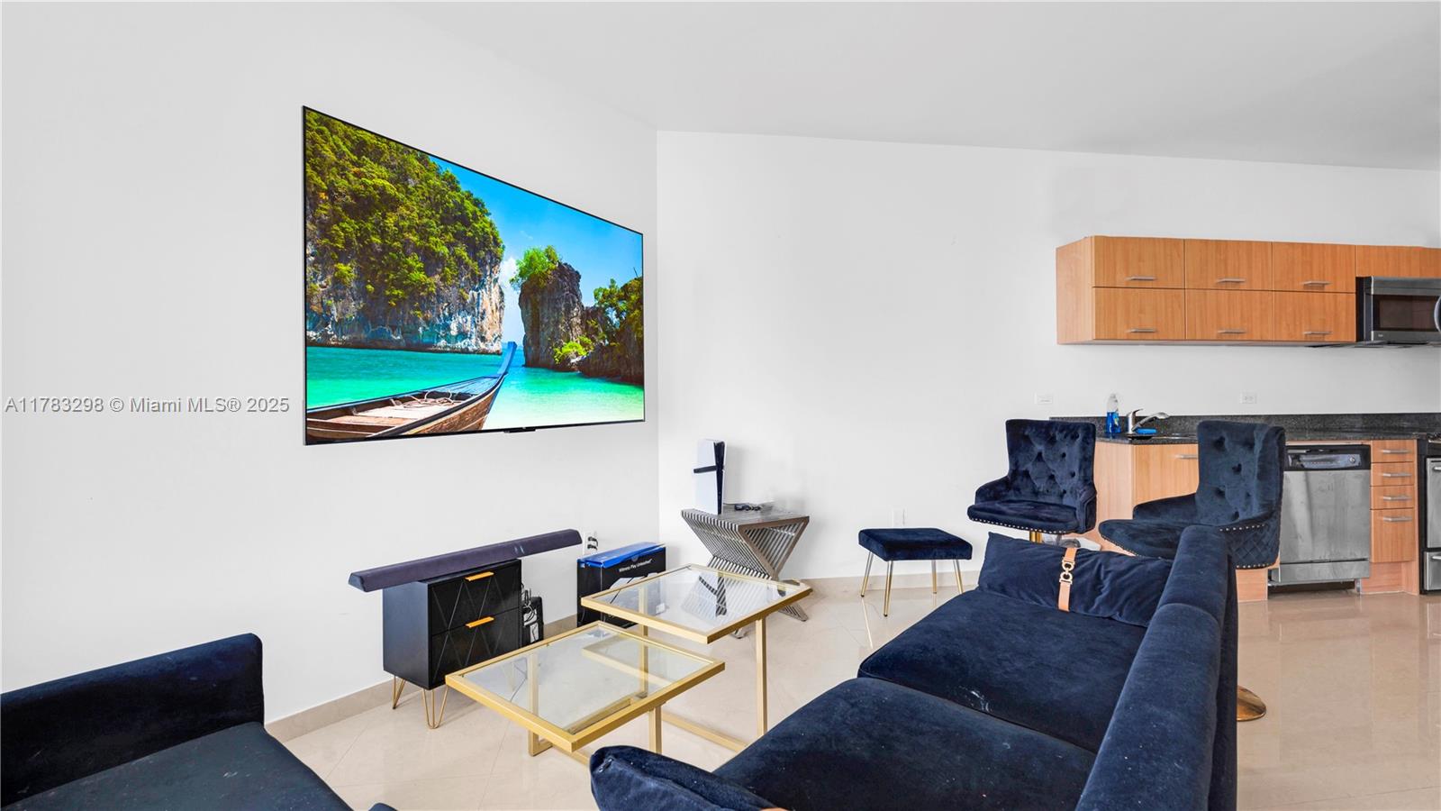 350 S Miami Ave #3410, Miami FL 33130