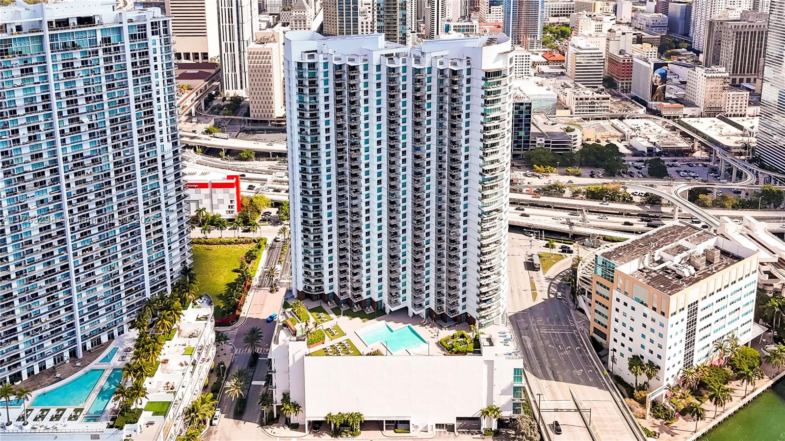 350 S Miami Ave #3410, Miami FL 33130