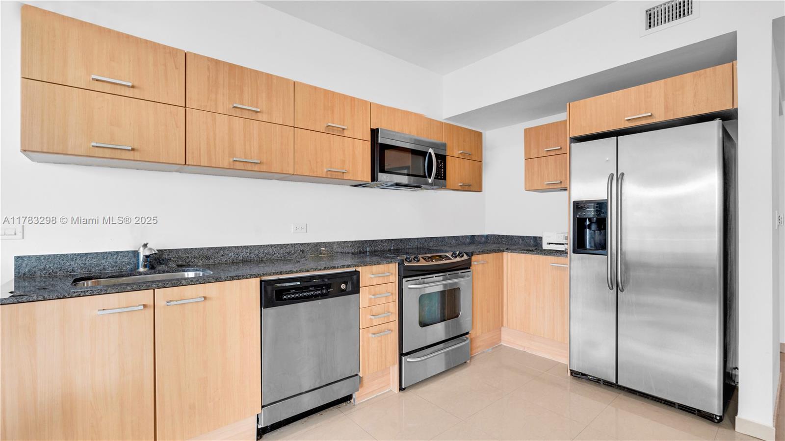 350 S Miami Ave #3410, Miami FL 33130