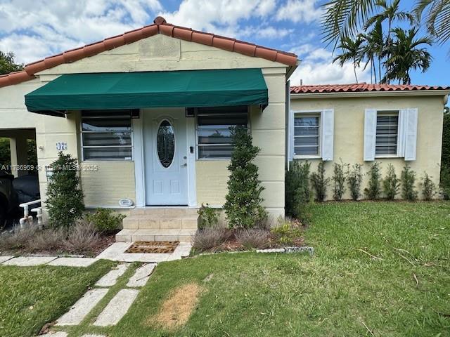 Stunning one-story home in a quite Coral Gables neighborhood well maintained 3 bedrooms 2 baths, Master bedroom added with permit on 2020. Original oak hardwood floors. House repainted on 2024, Main AC unit from 2005 but was reservice on Nov 2024. Master AC split unit at master addition installed 2025. Flat roof replaced with the addition on 2020. Living square footage larger than city records. Laundry and Master done 2020. New appliances. Garbage disposable just installed 2025. Sellers are very motivated, please send us your offer.