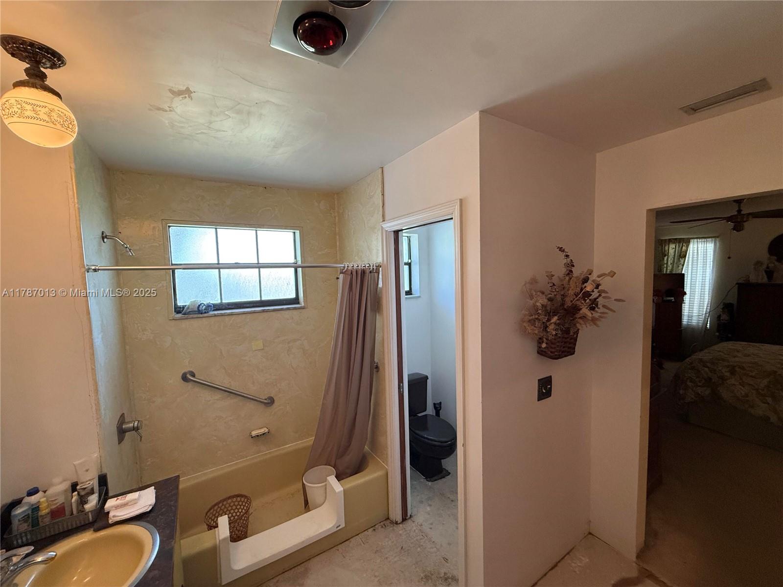 65 W Palm Dr, Margate, Florida image 32