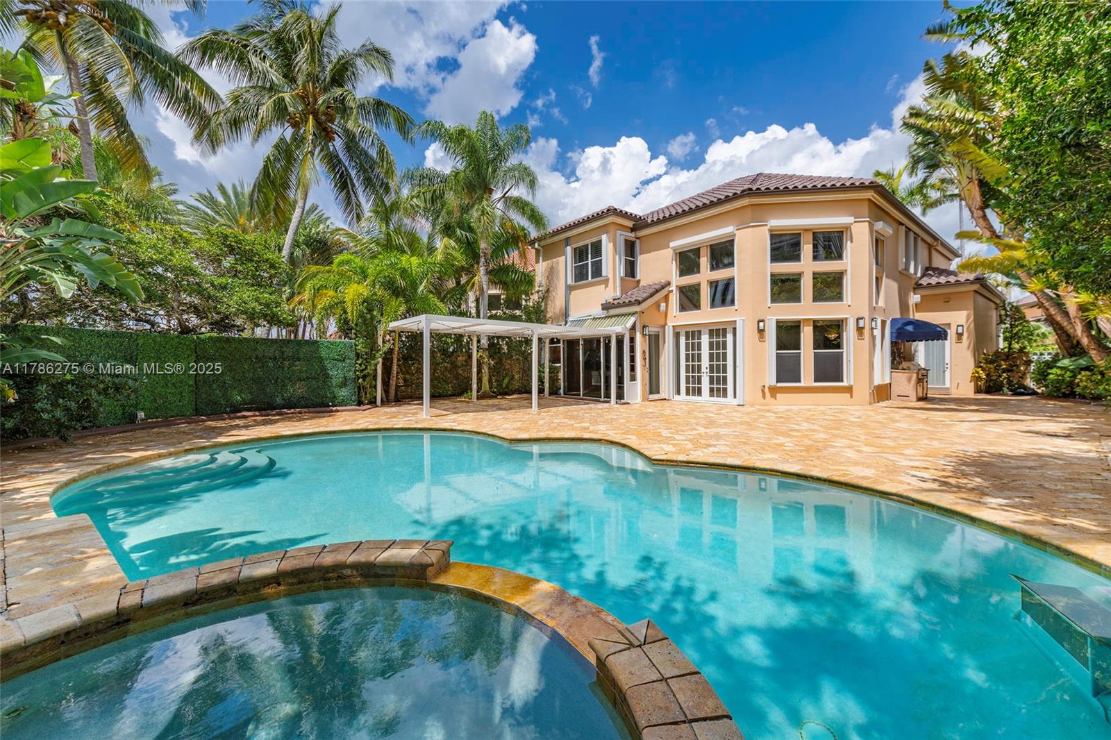 3780 NE 207th Ter, Aventura, Florida image 10