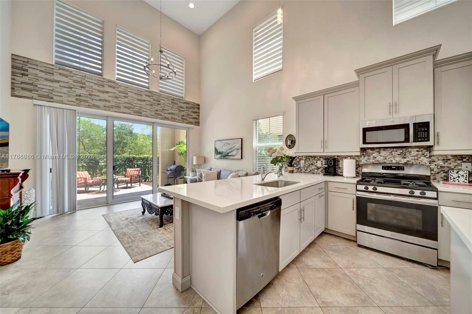 2962 NW 124th Way, Sunrise, Florida image 9
