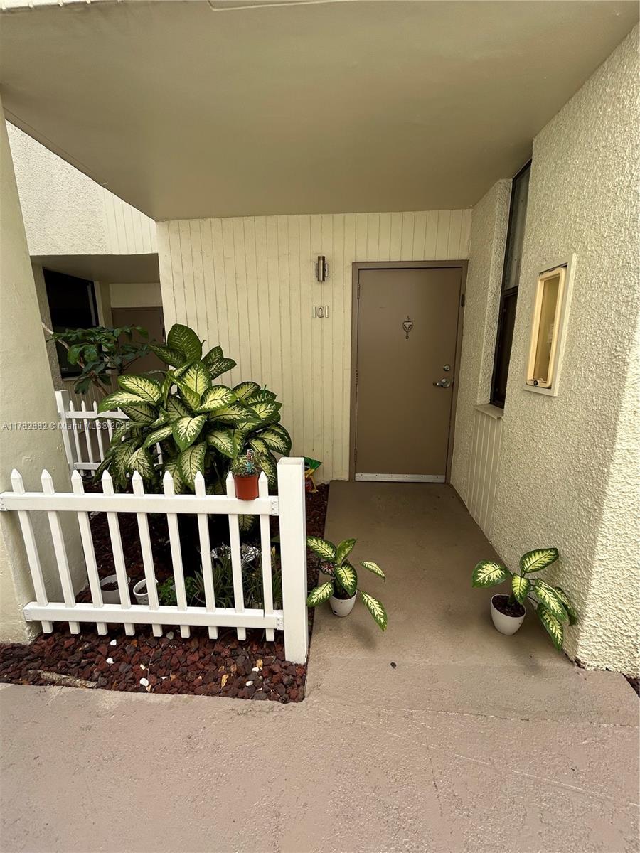 Listing Photo 11