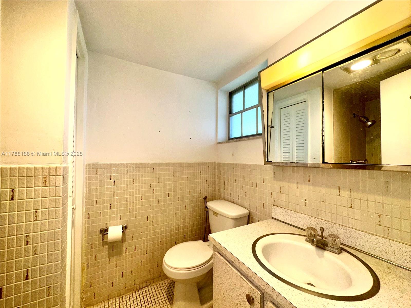 1001 Hillcrest Ct #306, Hollywood, Florida image 23