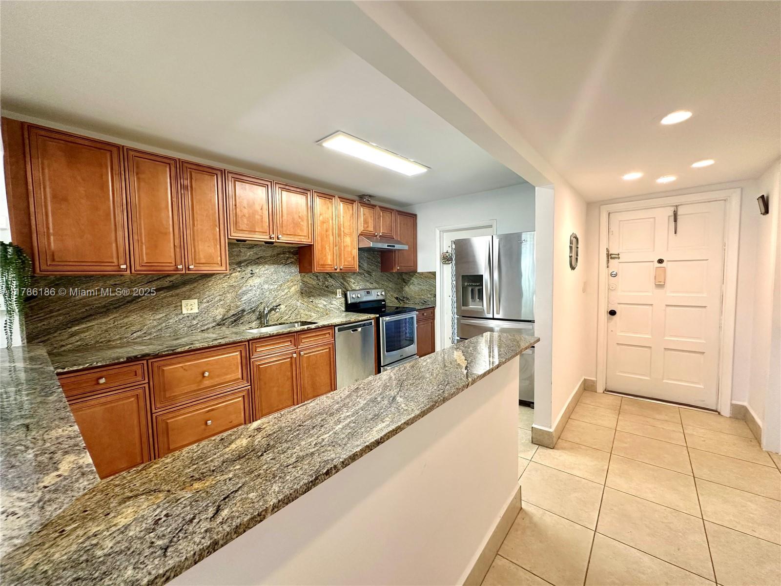 1001 Hillcrest Ct #306, Hollywood, Florida image 4