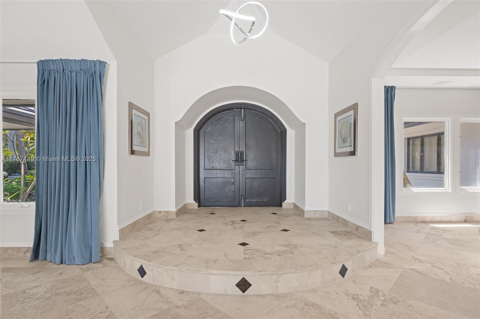 2561 Lucille Dr, Fort Lauderdale, Florida image 12