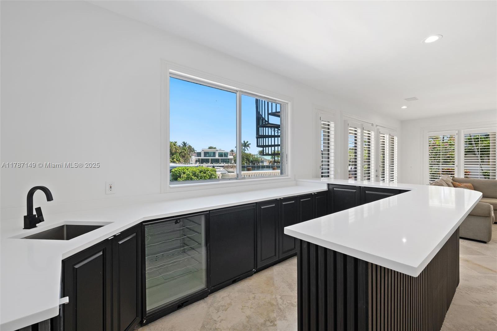 2561 Lucille Dr, Fort Lauderdale, Florida image 23