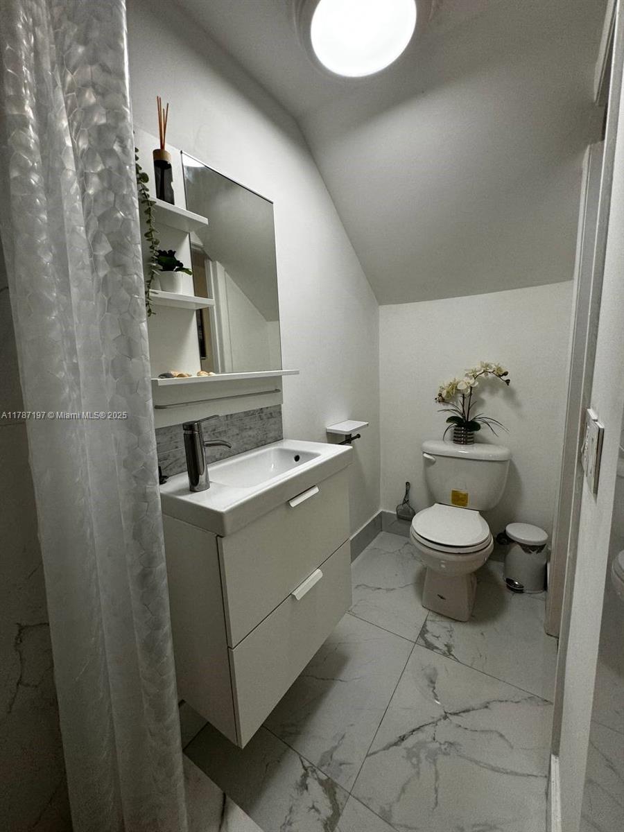 Listing Photo 16