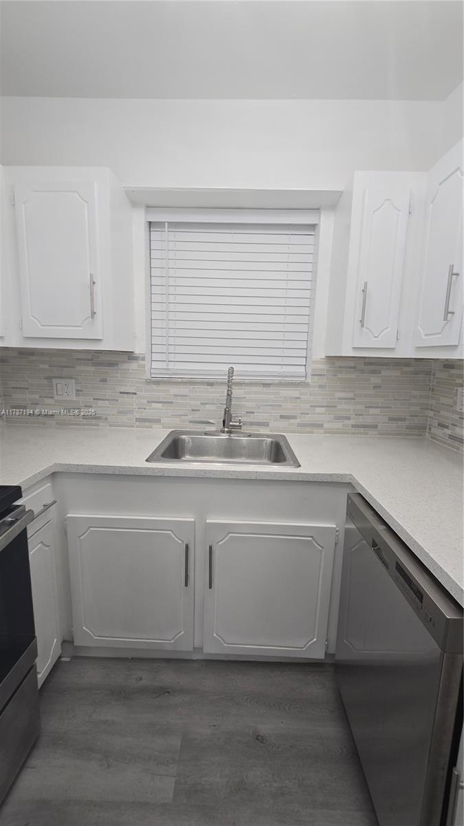 Listing Photo 10