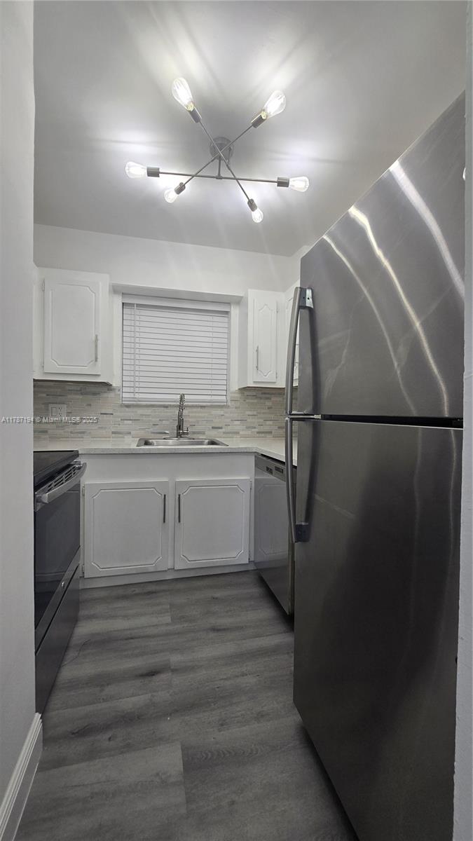 Listing Photo 12