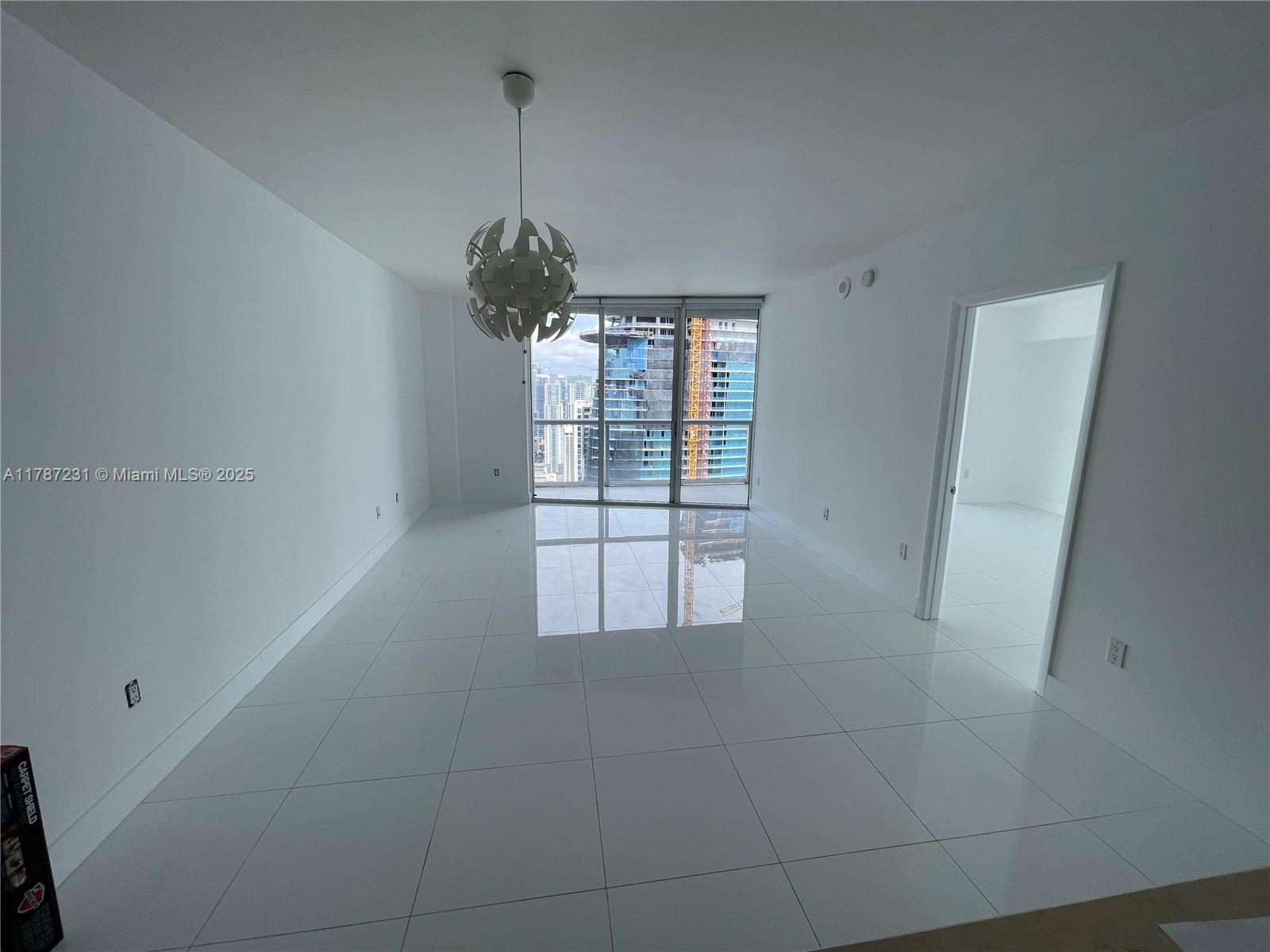 475 Brickell Ave #5012, Miami FL 33131
