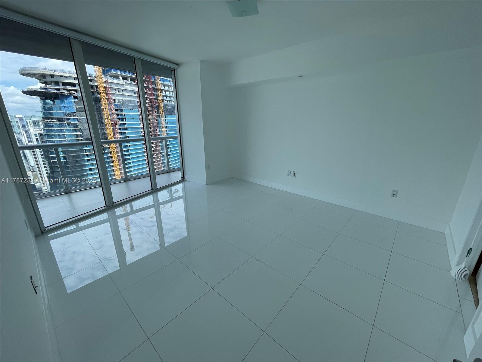 475 Brickell Ave #5012, Miami FL 33131