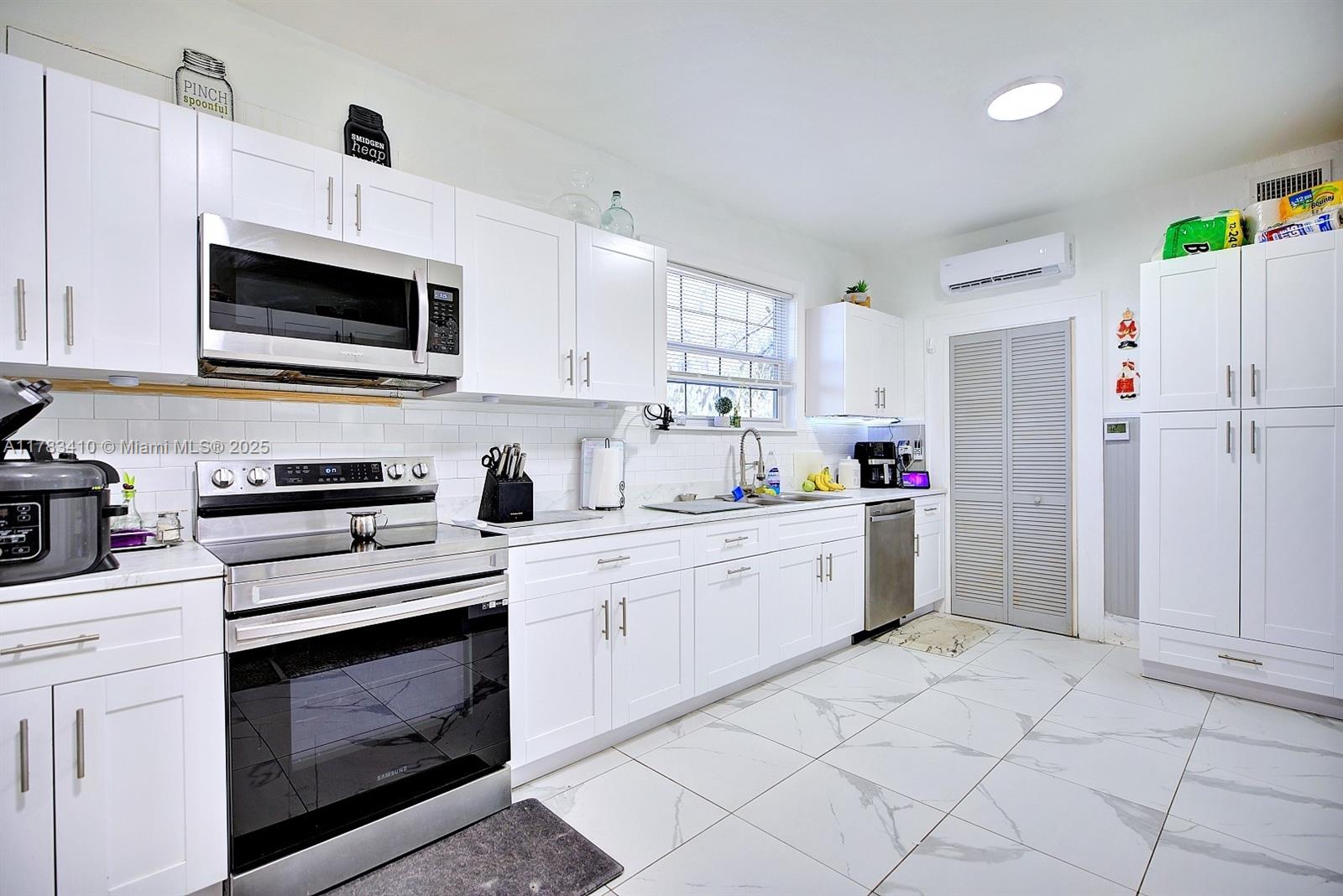121 E Walnut St, Avon Park, Florida image 13