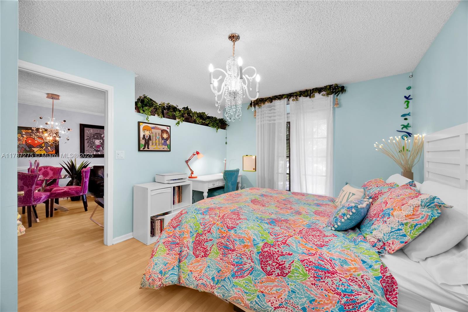Listing Photo 12