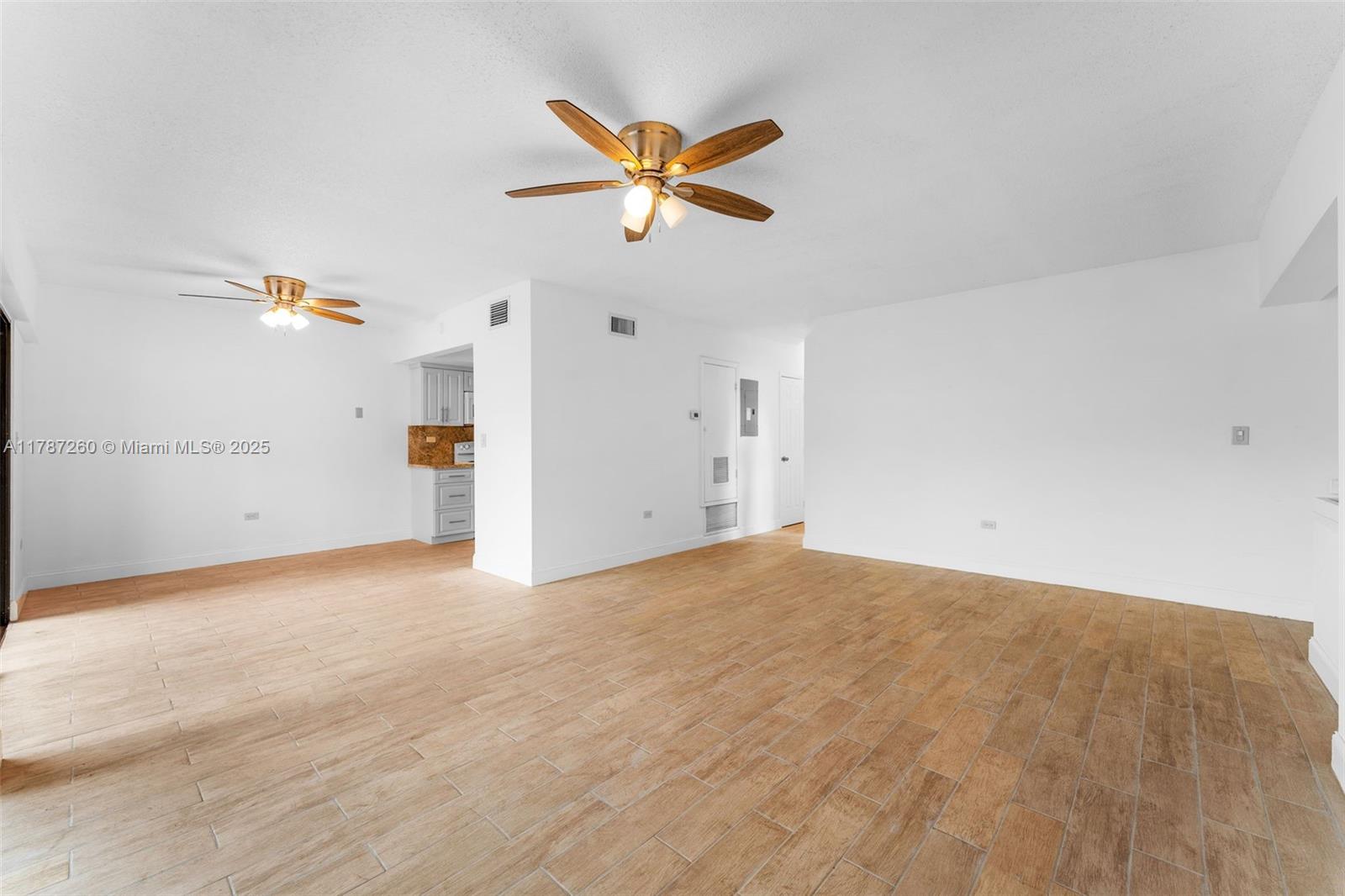 2944 W Missionwood Cir #D-14, Miramar, Florida image 4