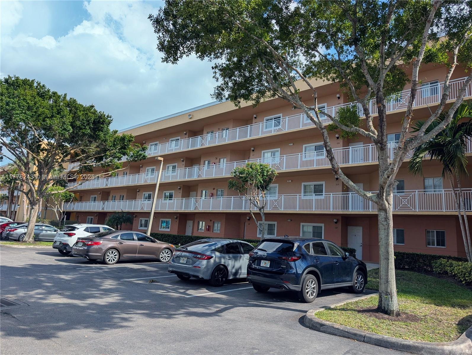 4723 E Lucerne Lakes Blvd E #634, Green Acres, Florida image 1