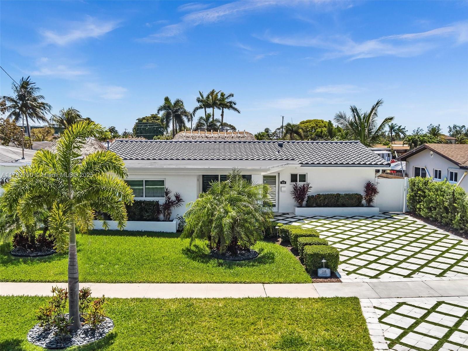 959 Nautilus Isle, Dania Beach, Florida image 5