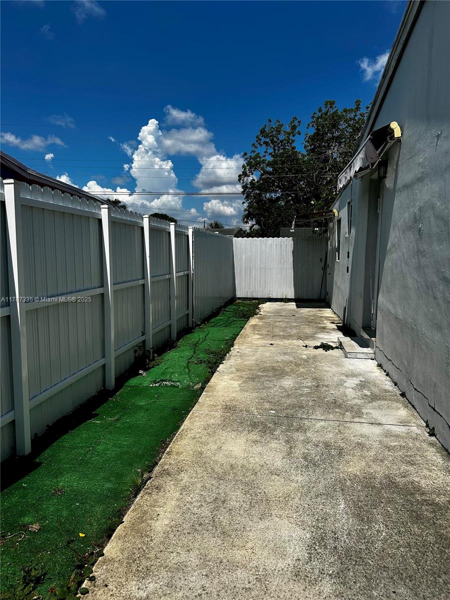 800 N 69th Ave, Hollywood, Florida image 34