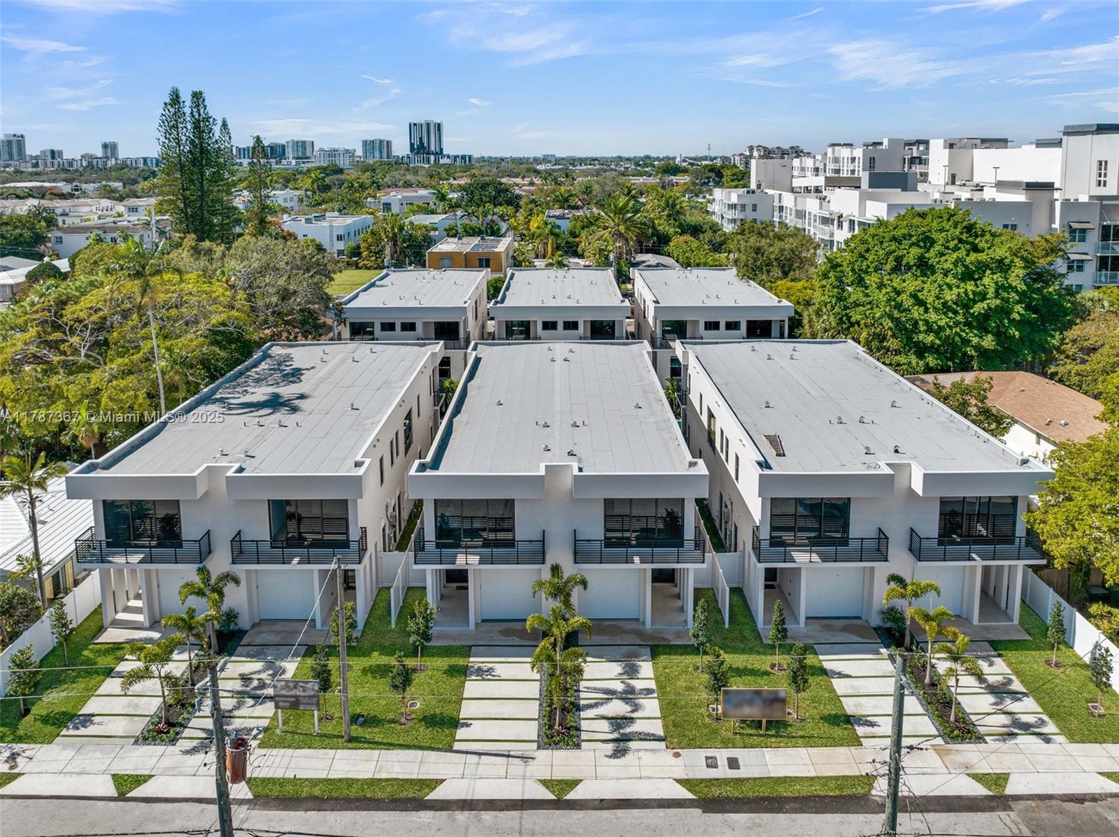 915 NE 17th Ter, Fort Lauderdale, Florida image 2