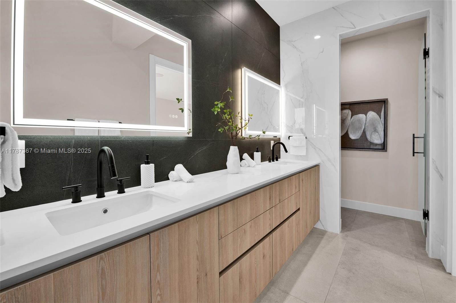 915 NE 17th Ter, Fort Lauderdale, Florida image 31