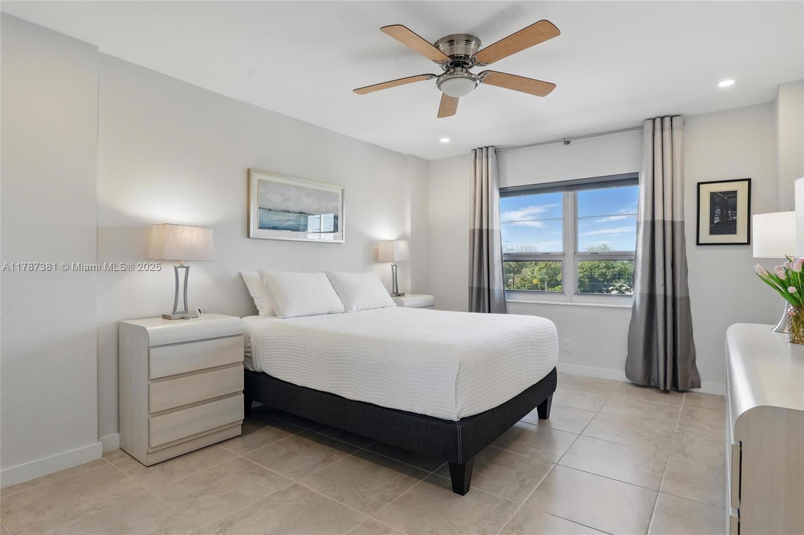 1831 NE 38th St #402, Oakland Park, Florida image 16