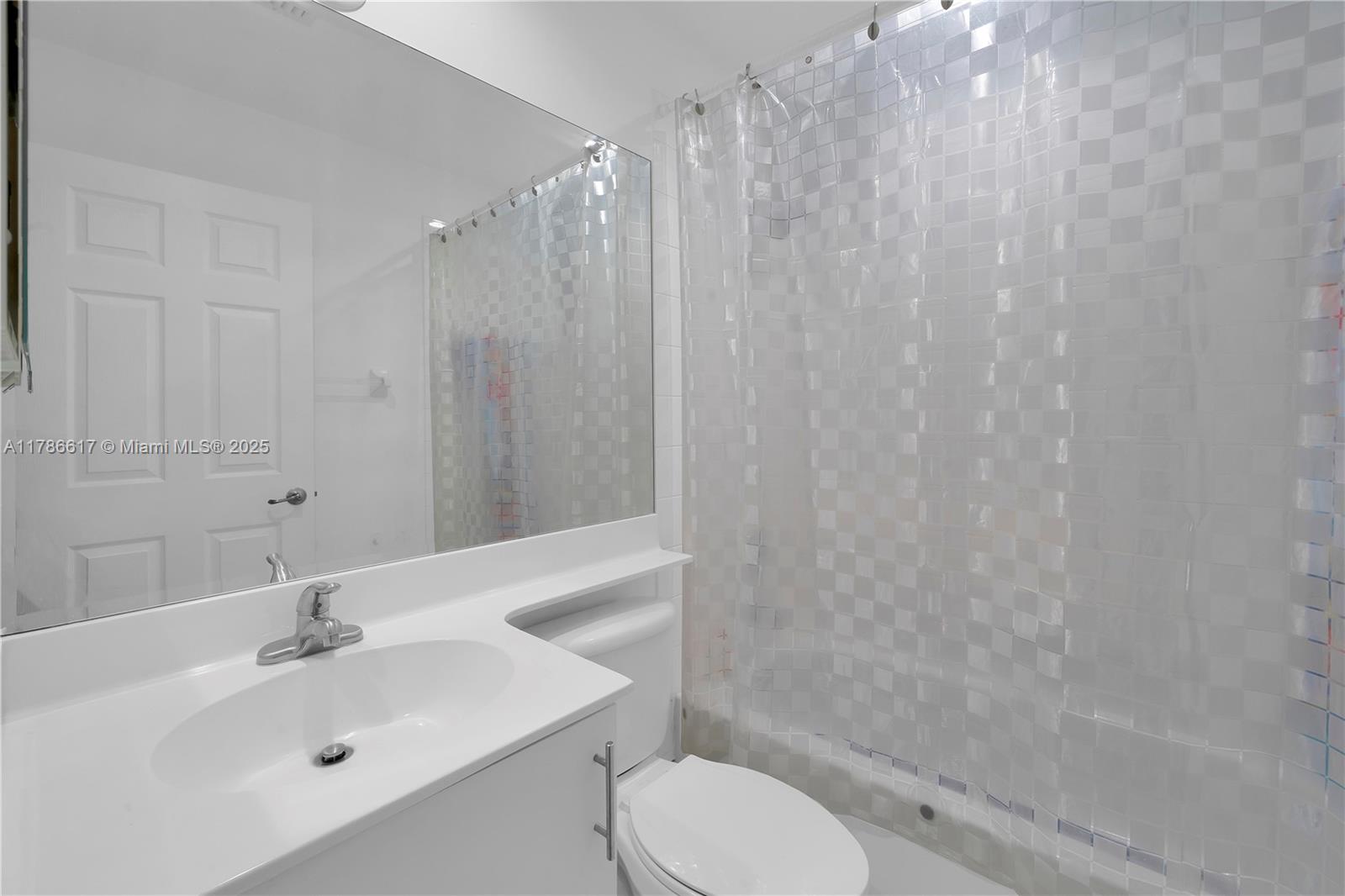 6694 NW 107th Pl, Doral, Florida image 33