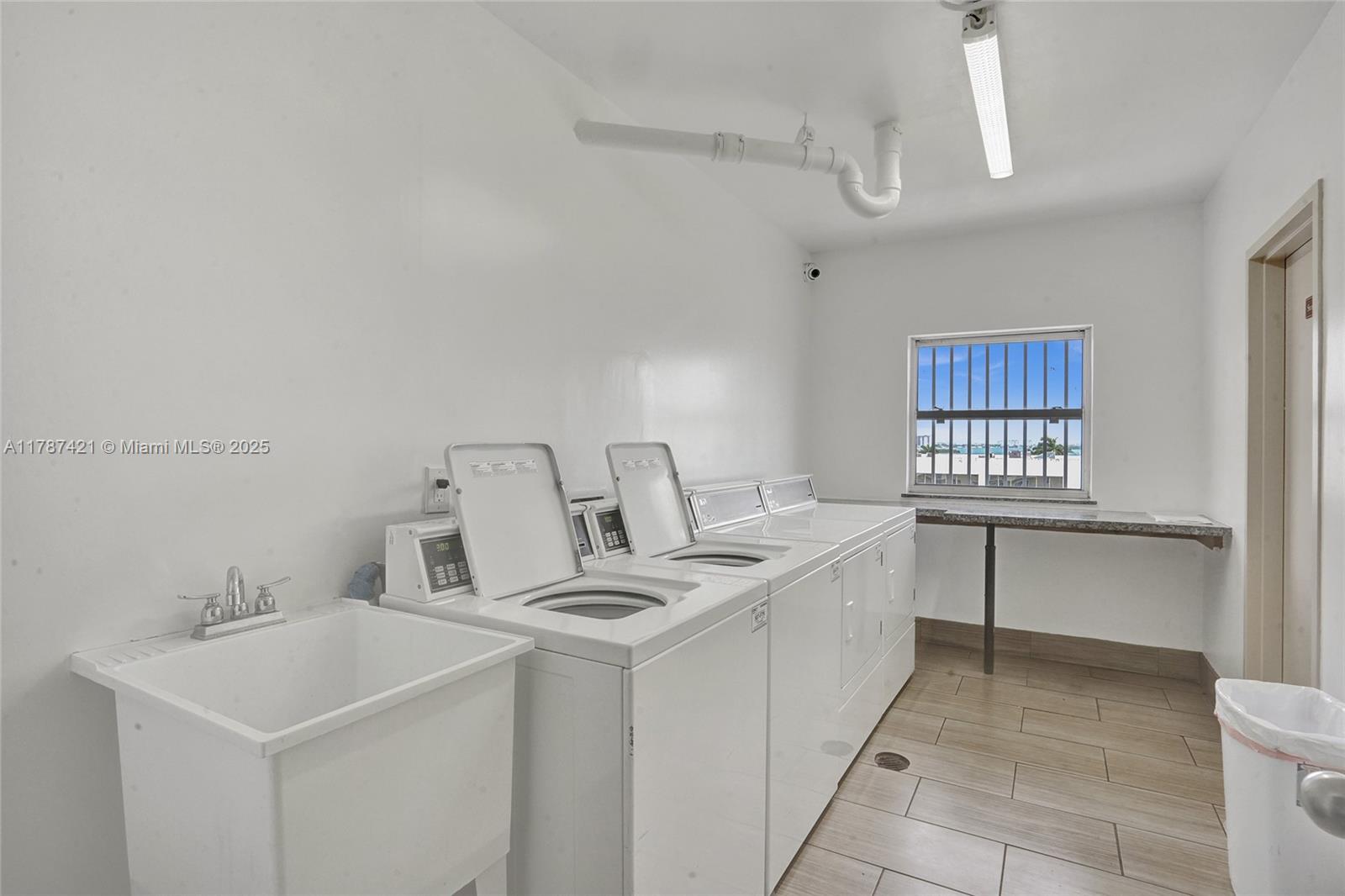 1455 N Treasure Dr #7F, North Bay Village, Florida image 31