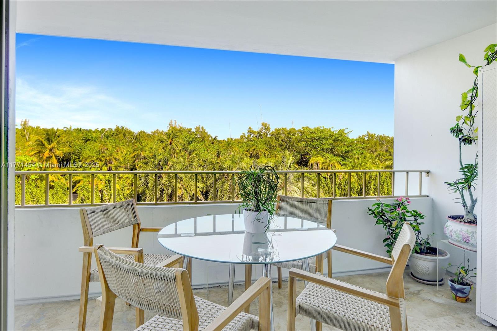 Commodore Club West Key Biscayne, FL 33149