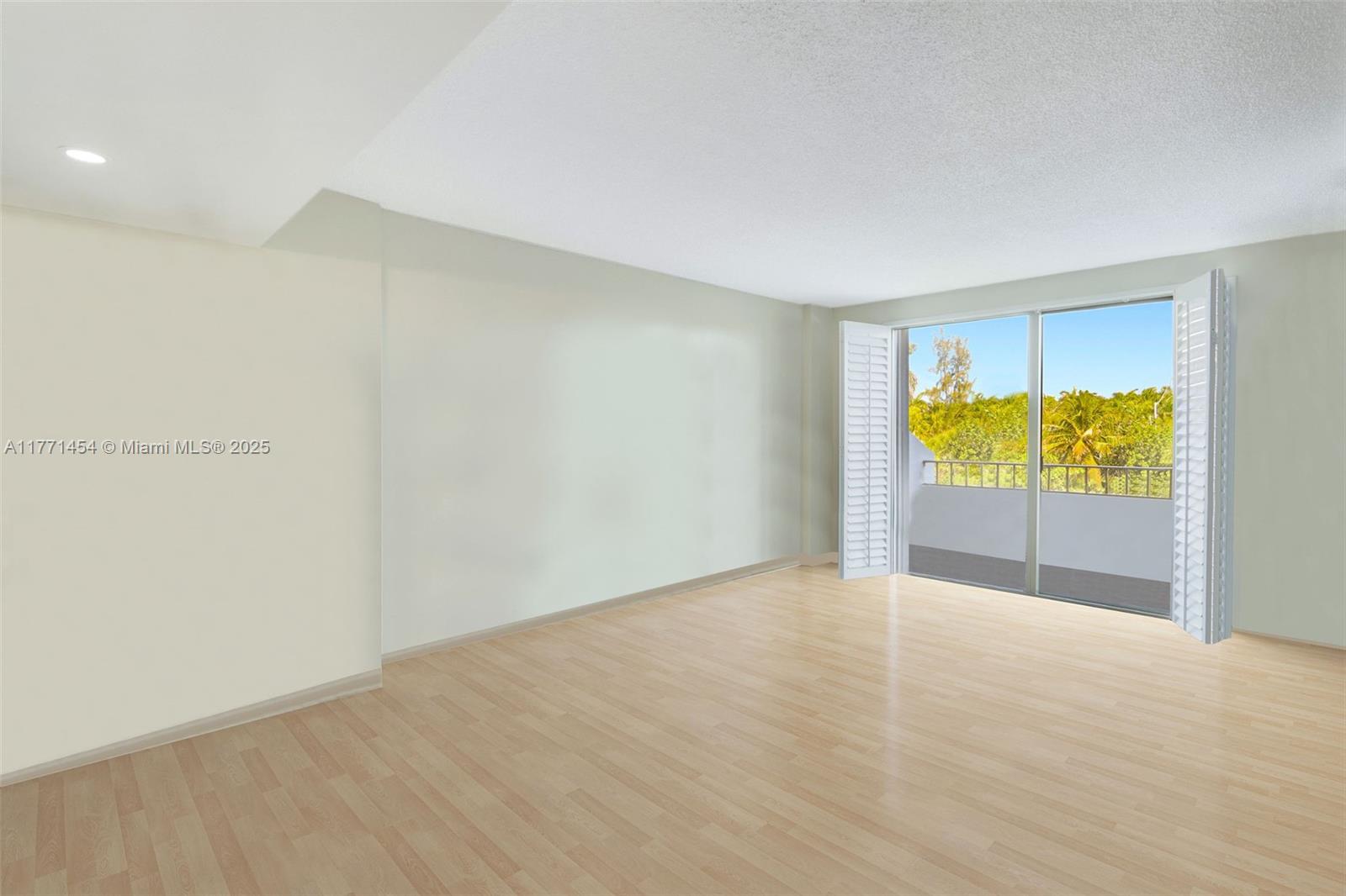 Listing Photo 28