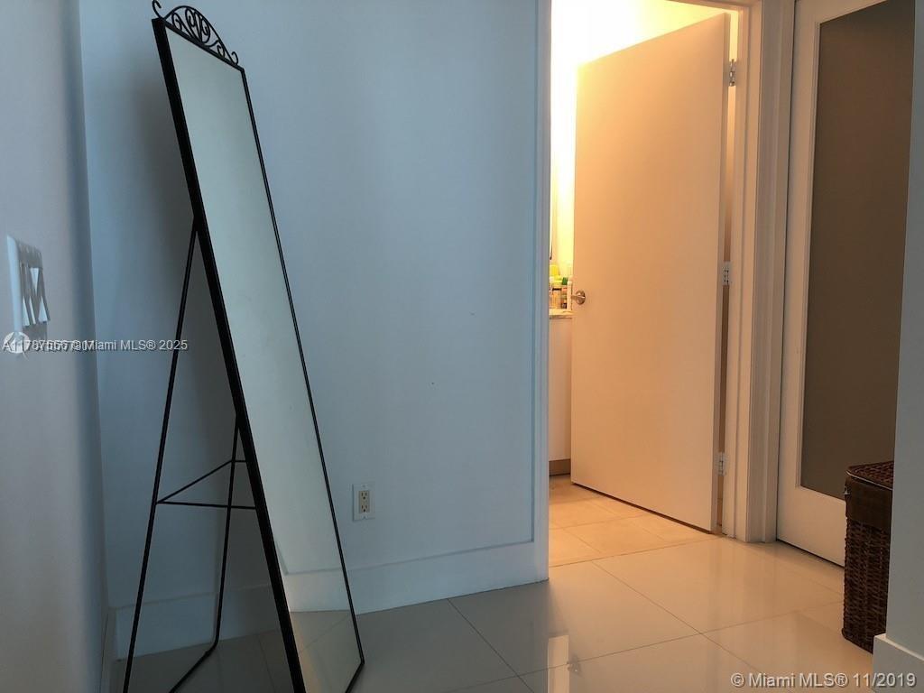 60 SW 13th St #2810, Miami FL 33130
